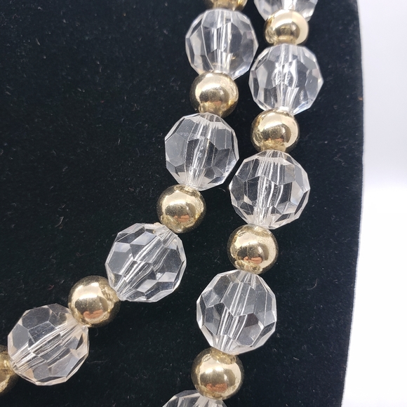 Clear and Gold bead necklace - Picture 2 of 3